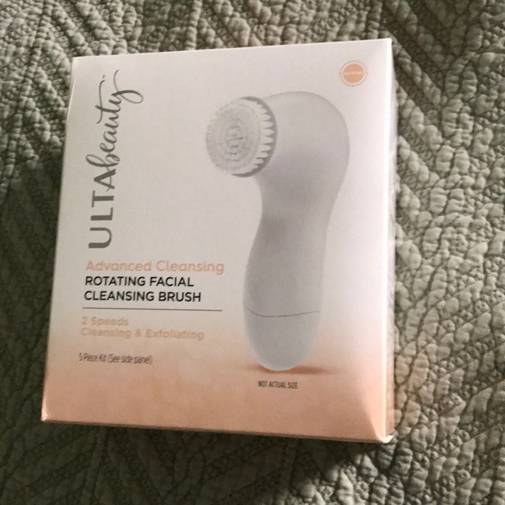 Ulta exfoliating and cleaning brush. 5 piece kit.